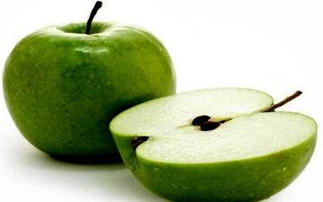 سیب میوه ای خوشمزه با دانه هایی کشنده!