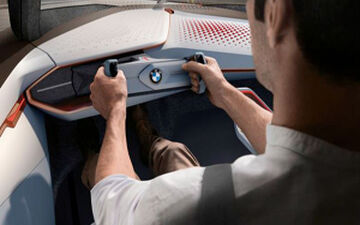 فرمان خودروهای آینده BMW +فیلم