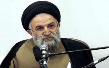 آیت الله غروی:
عفاف قبل از اینکه یک مفهوم فقهی باشد یک موضوع اخلاقی است
