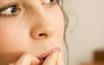 راهکاری برای جلوگیری از ناخن جویدن و کندن پوست