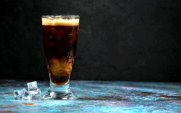 عوارض و مضرات نوشابه های رژیمی جدی است پس بخوانید