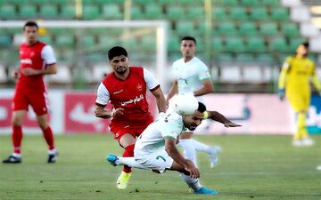 پرسپولیس پر مهره از پس ذوب آهن 10 نفره بر نیامد/ دفاع جانانه شاگردان تارتار مانع از پیروزی سرخ پوشان 