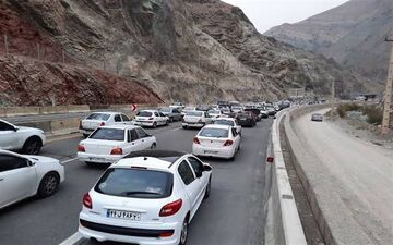 گزارش ها از ترافیک پرحجم در محورهای هراز، کندوان و سوادکوه 