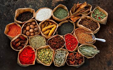 برای درمان کم خونی چه گیاهان دارویی مفید هستند؟‌