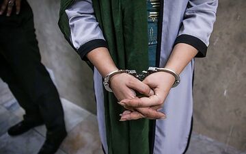 بازداشت 2 زن تبهکار در اتوبوس 