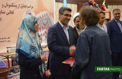 تجلیل فعالان و پیشکسوتان صنایع دستی در روز صنایع دستی 