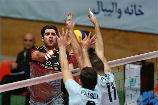 ما طرفدار پرسپولیسیم آنها هم طرفدار تیم ما / با لایی های سروش رفیعی جیگرم حال اومد!