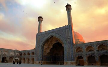 حریم 113 اثر تاریخی پیرامون مسجد جامع اصفهان تصویب شد