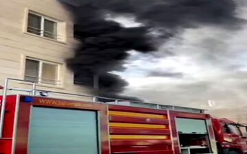 آتش سوزی گسترده کارگاه رنگ آمیزی کتیبه در واحد مسکونی کرمانشاه