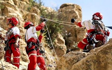 نجات فرد مصدوم شده در دره ویژدرون ملکشاهی