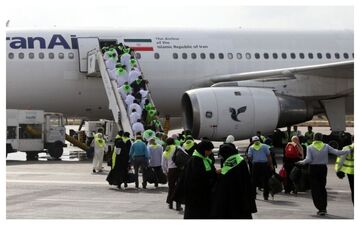  ورود اولین پرواز مستقیم حجاج پس از آتش‌بس به کشورمان 