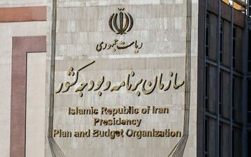 علت تأخیر در پرداخت حقوق معلمان، عبور هزینه‌ها از سقف قانونی بود/ آیین نامه اجرایی رتبه‌بندی رعایت نشد
