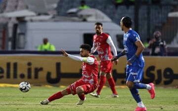 نه مصونیت، نه اشتباه؛ مرادی، از قضاوت داوران دربی دفاع کرد!

