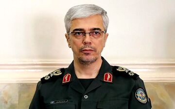  سرلشکر باقری: استکبار توان ایستادگی در برابر ملت ایران را ندارد