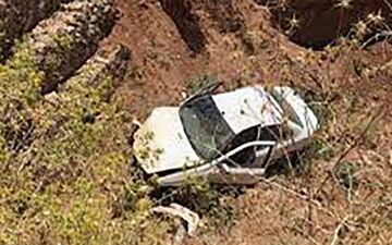 کشف جسد مرد و زن جوان در دره جاده وردیج / خودروی آنها در دره مچاله شده بود
