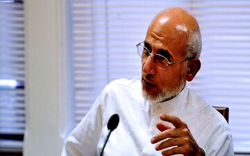 اگر آقای رضایی خودش احساس اتهام می‌کند به رفتار خودش برمی‌گردد