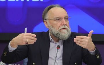 دوگین: تحولات یمن فراتر از مرزهای ایران خواهد بود