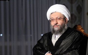 آملی لاریجانی: همه ما در صف واحد و در خدمت رهبری نظام هستیم