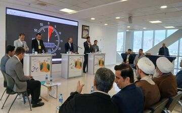 اختتامیه چهاردهمین دوره مسابقات مناظرات دانشجویی کرمانشاه با راه‌یابی دو تیم به مرحله کشوری


