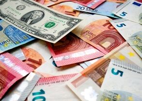 نرخ دلار و یورو امروز چند شد؟ جدول قیمت ارز ۱۵ خرداد ۱۴۰۵