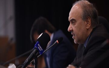 سلطانی فر: پرسپولیس و استقلال مردادماه وارد بورس می شوند