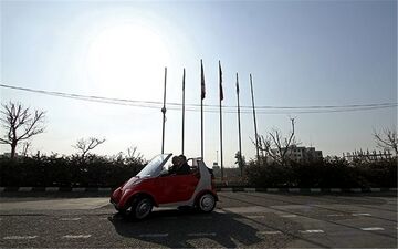 نخستین جایگاه شارژ خودروهای برقی ایران در برج میلاد تهران افتتاح شد