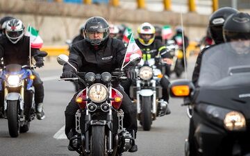  "موتورسواران پلیس افتخاری" برای توقف موتورسیکلتهای سنگین وارد عمل می‌شوند