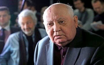 گورباچف: خودداری ازخلع سلاح هسته ای جهان رابه فاجعه می کشاند