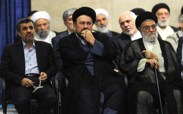حضور محمود احمدی نژاد در مراسم تنفیذ حکم ریاست جمهوری روحانی توسط رهبری + عکس