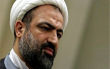 حضور رسایی در دادسرا به علت شکایت فریدون، معاونت حقوقی ریاست جمهوری و ستاد انتخاباتی روحانی