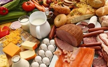 
بهترین غذاها برای خنک ماندن در گرما 