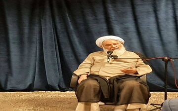  امام جمعه کرمانشاه: مدیران باید پاسخگوی رسانه‌ها باشند


