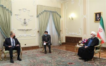 روحانی در دیدار با لاوروف: تنها راه آمریکا برای بازگشت به برجام، لغو تحریم ها است