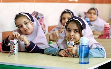 هزینه‌های بازگشایی مدارس؛ چقدر از درآمد کارگران کاسته می‌شود؟
