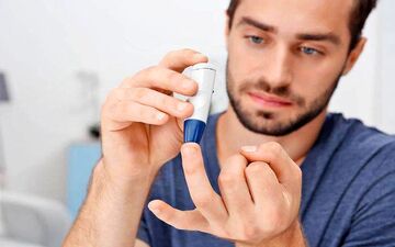 "عوارض ناشی از دیابت و راه‌های پیشگیری از آن‌ها"
