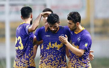 وقتی هافبک پرسپولیس پیراهن هوادار را می‌پوشید