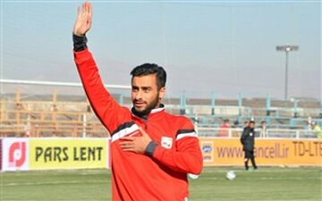  مهدی‌زاده: بازیکن تراکتور هستم و سنگ‌تمام می‌گذارم 