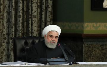 روحانی در جلسه دولت: با حداقل تلفات و کوتاه ترین زمان از بحران عبور خواهیم کرد/ آمریکا اگر راست می گوید تحریم دارو را بردارد
