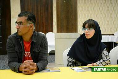  نشست هم‌اندیشی تورلیدرها برای جذب گردشگر  در سالن آناهیتا هتل پارسیان کرمانشاه 