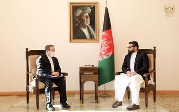 عراقچی با مشاور امنیت ملی افغانستان در کابل دیدار کرد