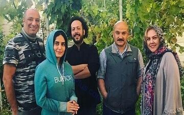 حجاب عجیب و نامتعارف الناز شاکردوست در پشت صحنه یک فیلم+عکس