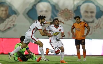 پنالتی پرسپولیس مقابل مس درست بود؟
