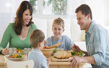 این کارها بعد از غذا خوردن اکیدا ممنوع است