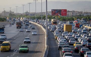ترافیک سنگین در آزادراه‌های البرز / انسداد مسیر تهران–شمال و جاده چالوس ادامه دارد