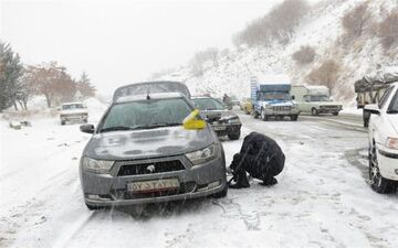 
تردد در محورهای مواصلاتی آذربایجان شرقی بدون زنجیر چرخ امکان پذیر نیست

