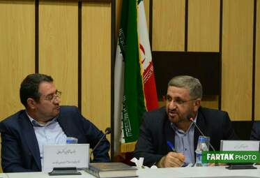 جلسه کارگروه توسعه صادرات غیر نفتی با حضور وزیر صمت، استاندار و جمعی از مدیران استان