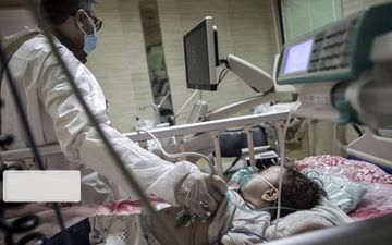 اعضای هیات علمی دانشگاه بم مجبور به پرستاری شدند