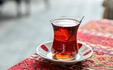 هضم غذا با چای؟ اشتباهی رایج که سلامت شما را تهدید می‌کند