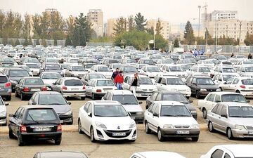 بازار خودرو منتظر شوک؛ افزایش قیمت‌ها در بهمن قطعی است؟