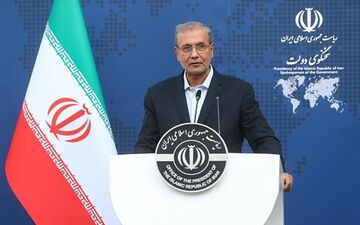 ربیعی: وضعیت عادی در زمینه کرونا در کشور نداریم/ دولت اشتغال‌های از بین رفته را احیا می‌کنند
